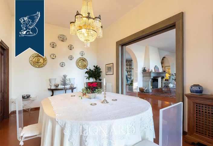 Image No.16-9 Bed Villa for sale