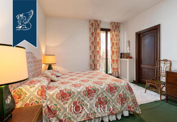 Image No.20-9 Bed Villa for sale