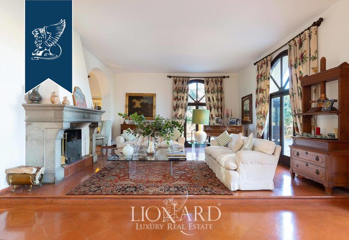 Image No.9-9 Bed Villa for sale