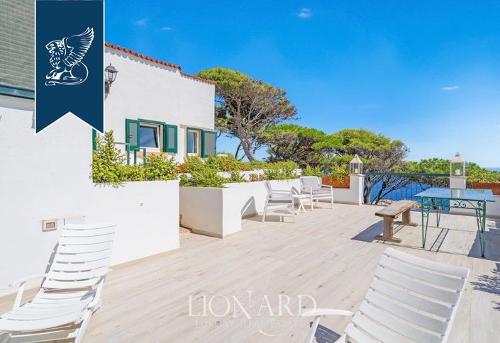 Image No.9-9 Bed Villa for sale