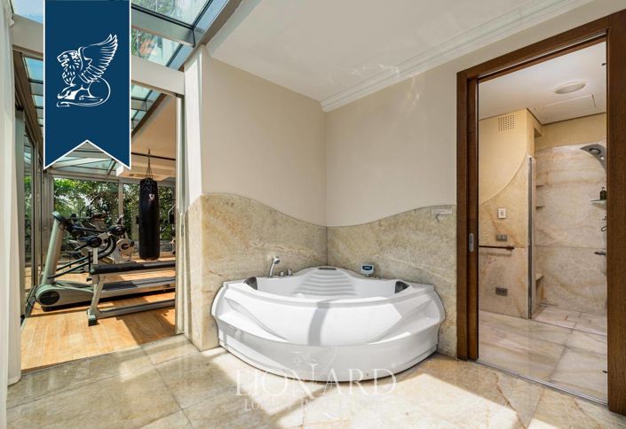 Image No.20-4 Bed Apartment for sale