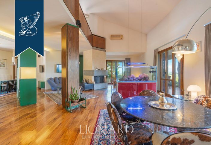 Image No.14-5 Bed Villa for sale