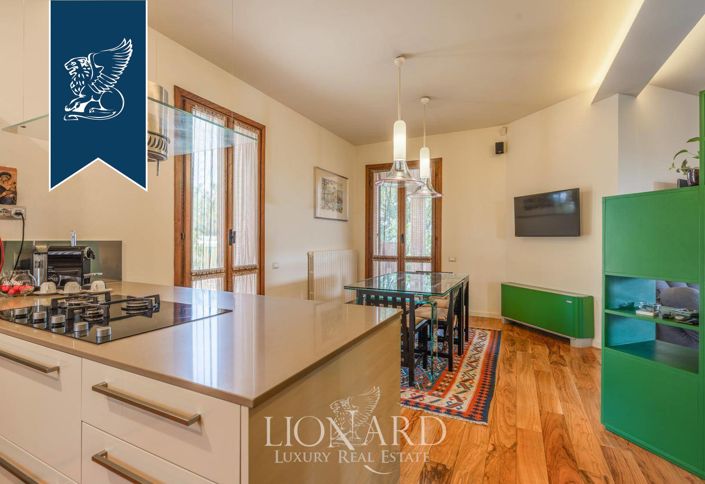 Image No.20-5 Bed Villa for sale