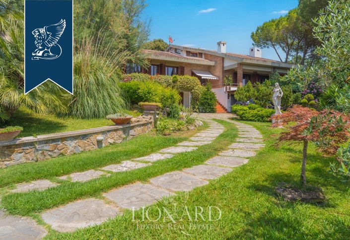 Image No.5-5 Bed Villa for sale