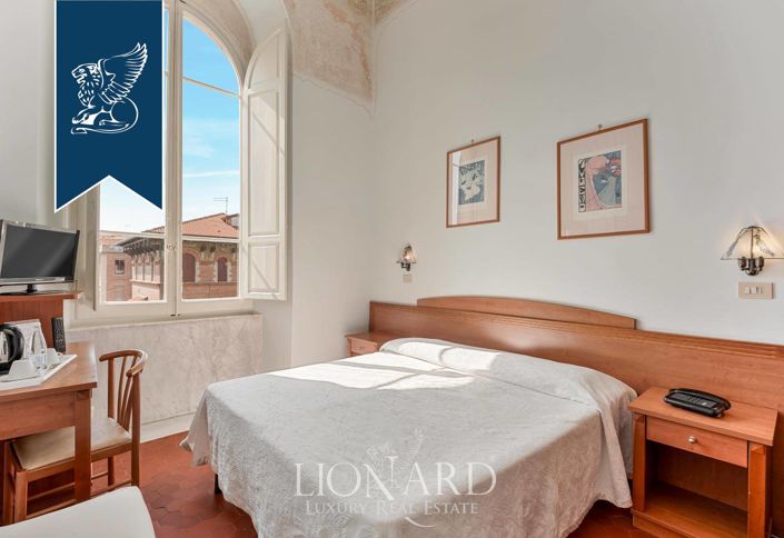 Image No.13-32 Bed Hotel for sale