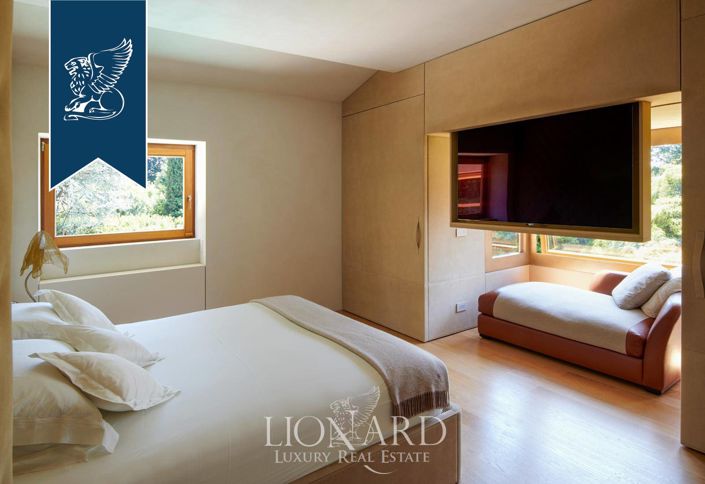 Image No.20-5 Bed Villa for sale