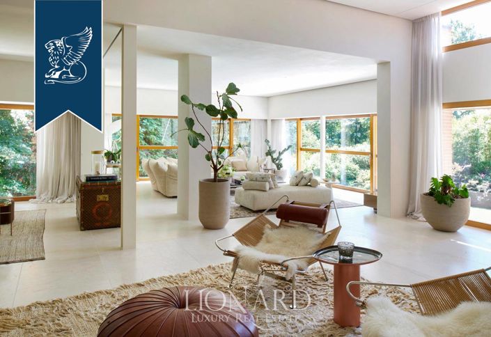 Image No.9-5 Bed Villa for sale