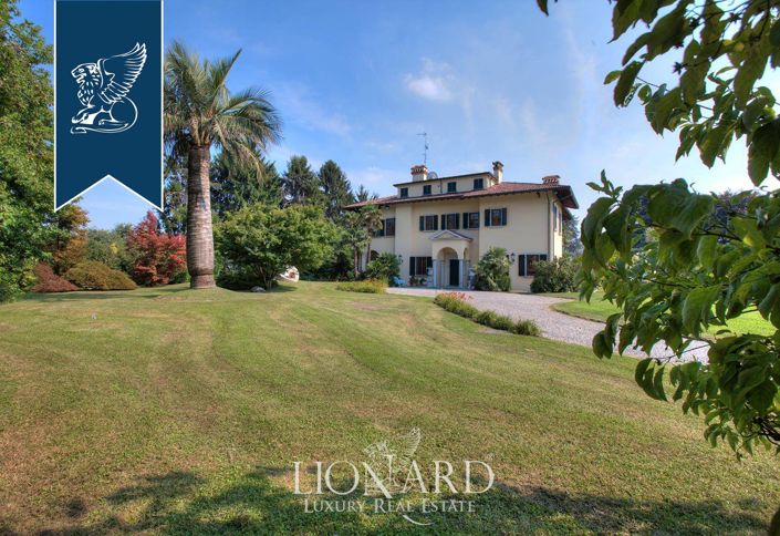 Image No.1-7 Bed Villa for sale