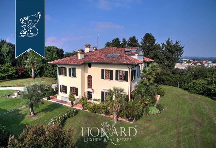 Image No.18-7 Bed Villa for sale