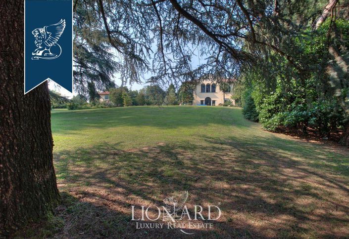 Image No.8-7 Bed Villa for sale