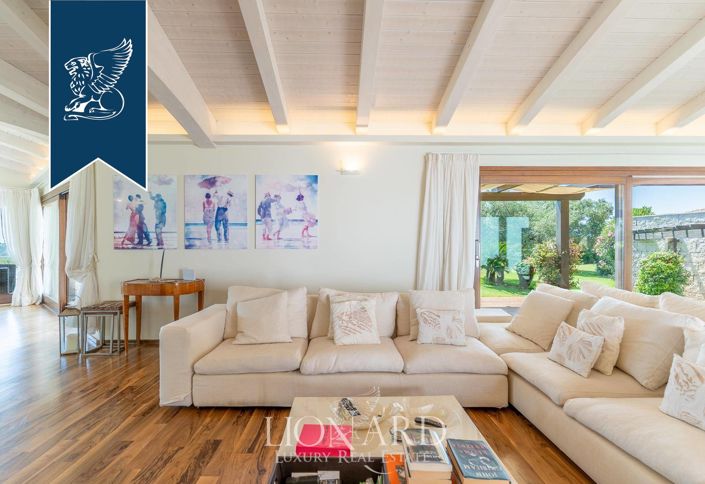 Image No.20-7 Bed Villa for sale