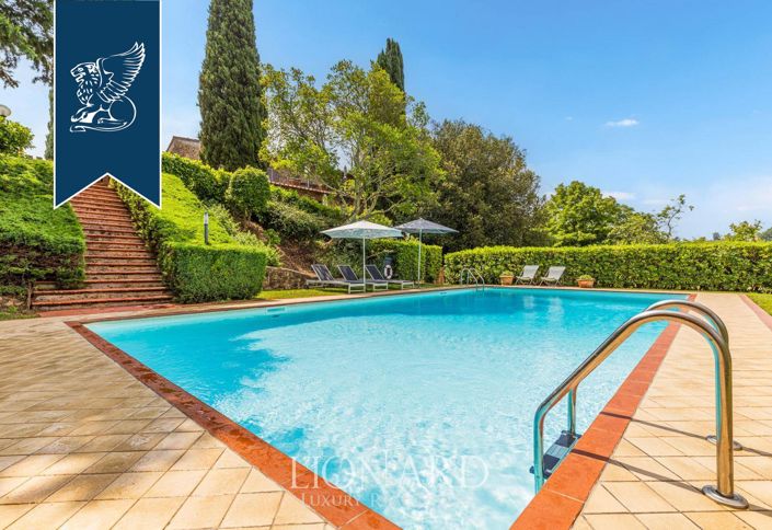 Image No.10-9 Bed Villa for sale