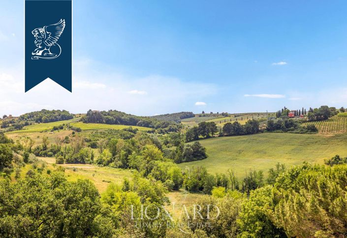 Image No.17-9 Bed Villa for sale