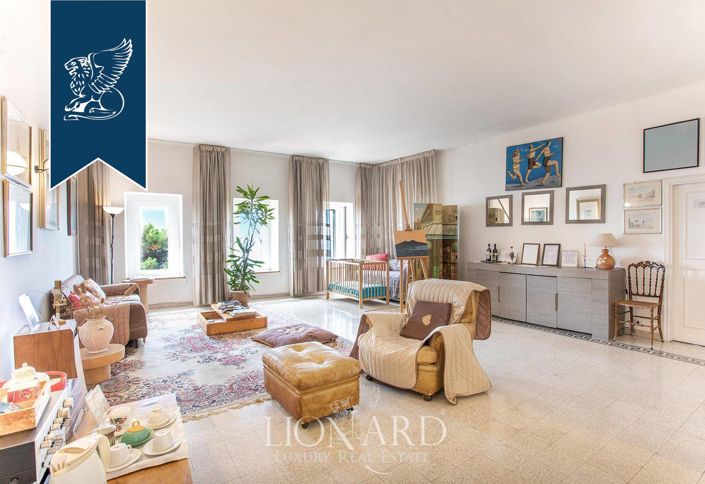 Image No.12-6 Bed Villa for sale