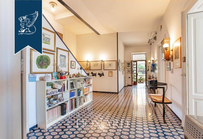 Image No.15-6 Bed Villa for sale