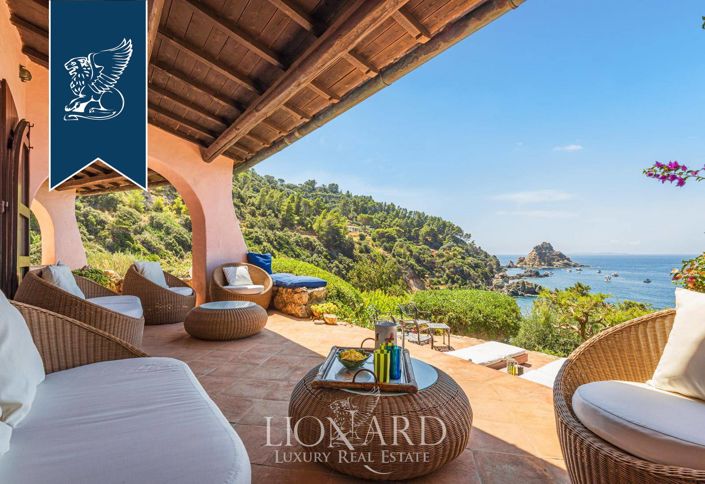 Image No.11-7 Bed Villa for sale