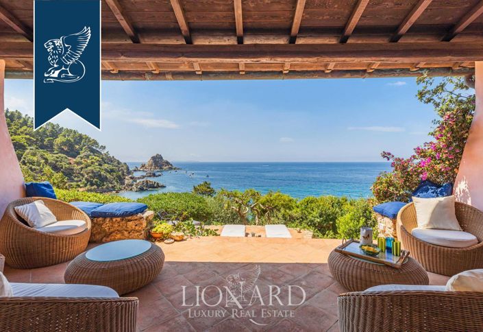 Image No.8-7 Bed Villa for sale