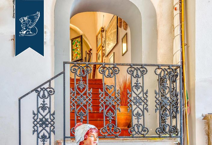 Image No.10-3 Bed Villa for sale