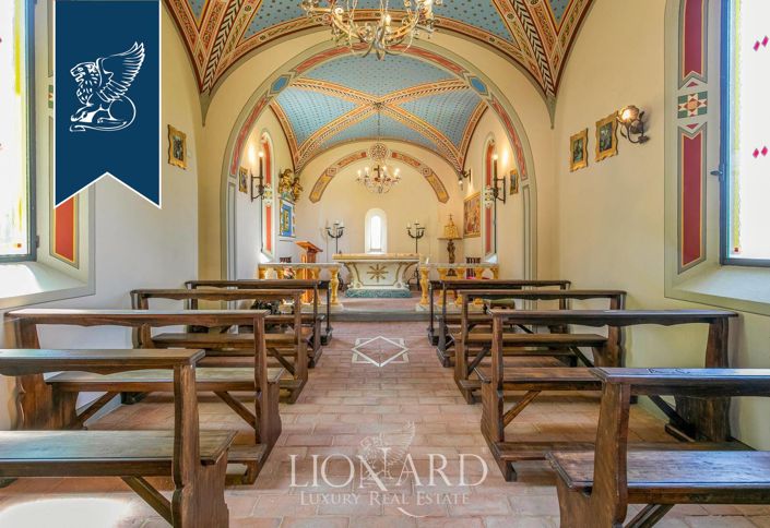 Image No.20-19 Bed Villa for sale