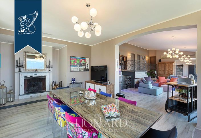 Image No.10-7 Bed Villa for sale