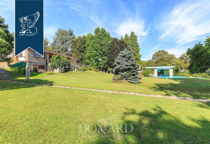 Image No.20-7 Bed Villa for sale