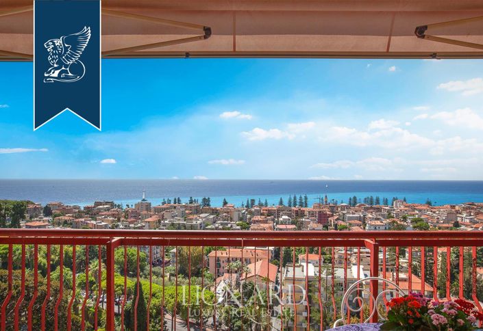 Image No.8-3 Bed Apartment for sale