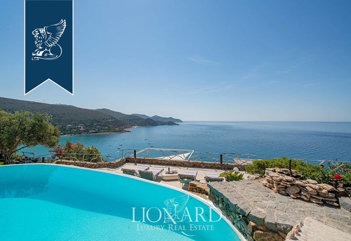 Image No.21-13 Bed Villa for sale