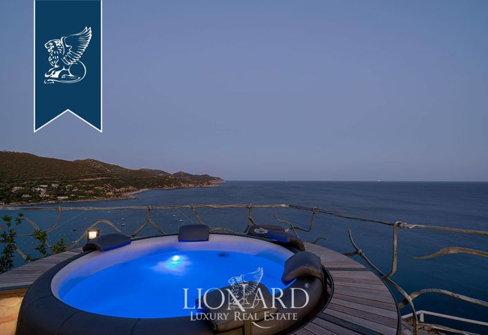 Image No.32-13 Bed Villa for sale