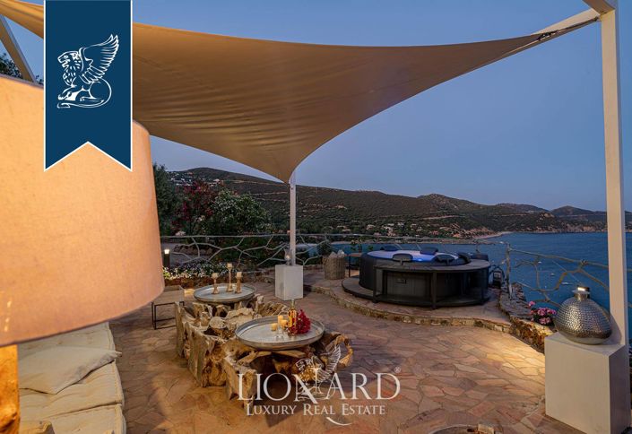 Image No.33-13 Bed Villa for sale