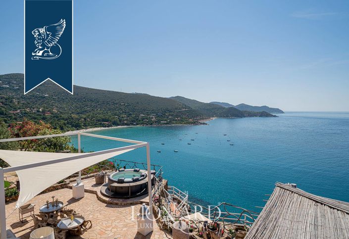 Image No.35-13 Bed Villa for sale