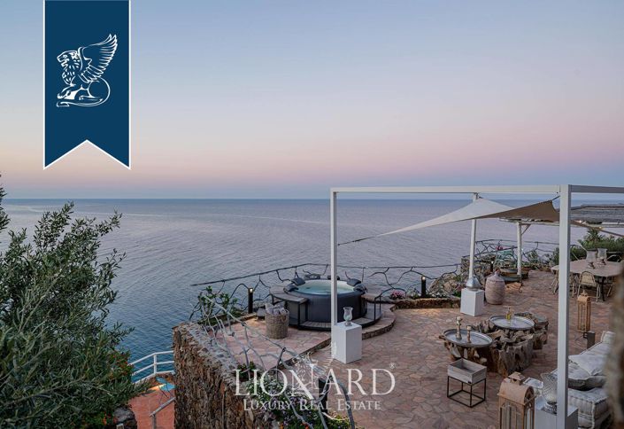 Image No.37-13 Bed Villa for sale