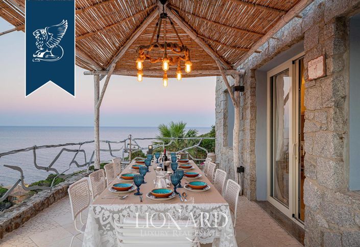 Image No.39-13 Bed Villa for sale