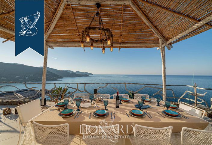 Image No.40-13 Bed Villa for sale