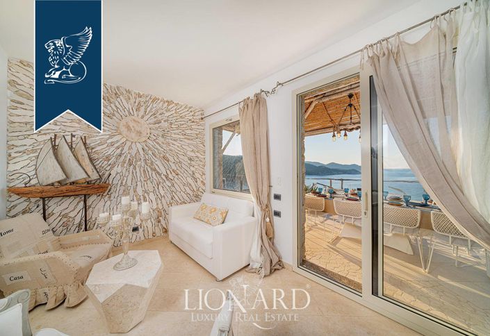 Image No.41-13 Bed Villa for sale