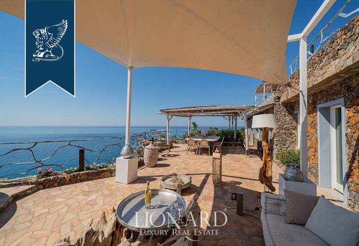 Image No.55-13 Bed Villa for sale