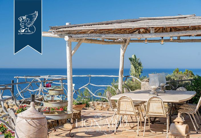 Image No.58-13 Bed Villa for sale