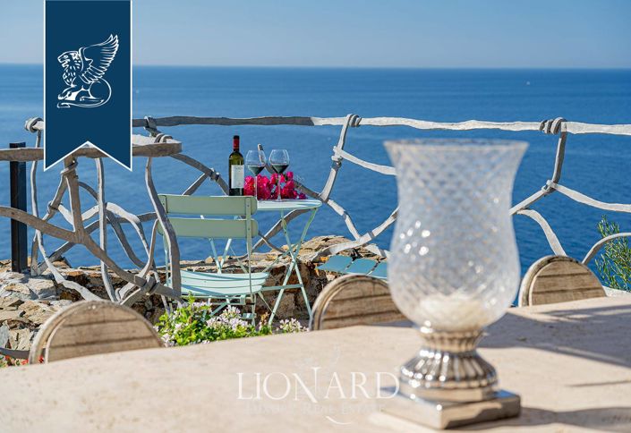 Image No.59-13 Bed Villa for sale