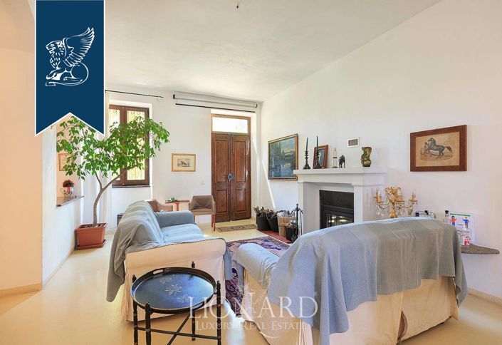 Image No.17-14 Bed Property for sale