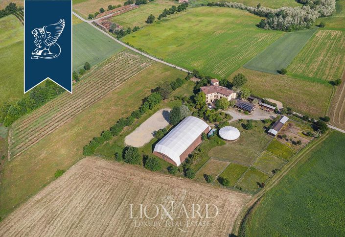 Image No.35-14 Bed Property for sale