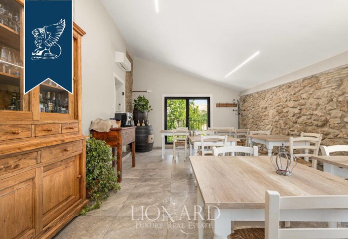 Image No.13-8 Bed Farmhouse for sale