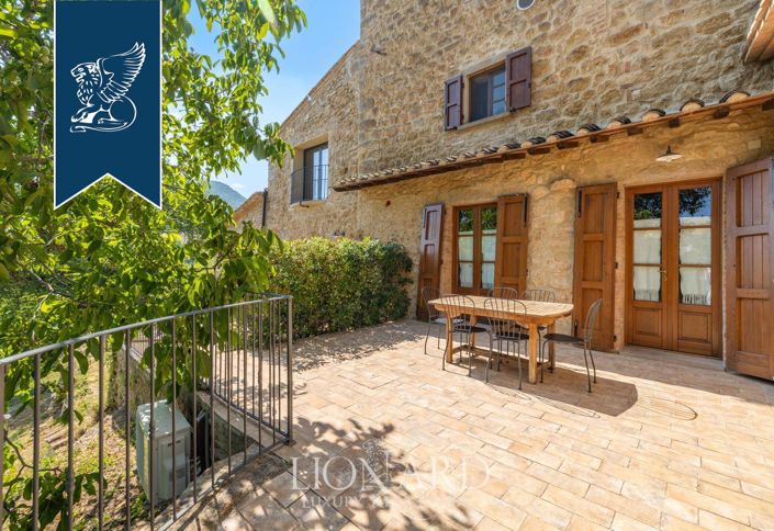 Image No.8-8 Bed Farmhouse for sale