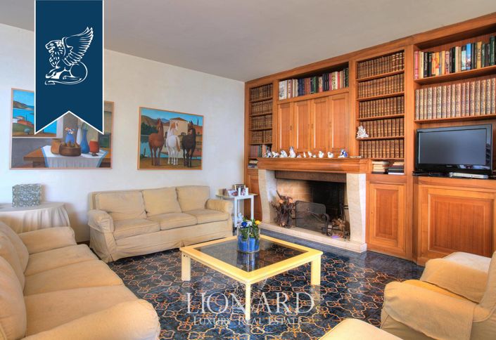 Image No.22-9 Bed Villa for sale