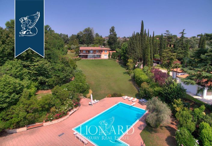 Image No.3-9 Bed Villa for sale