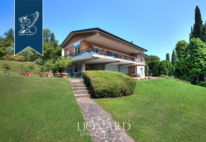 Image No.8-9 Bed Villa for sale