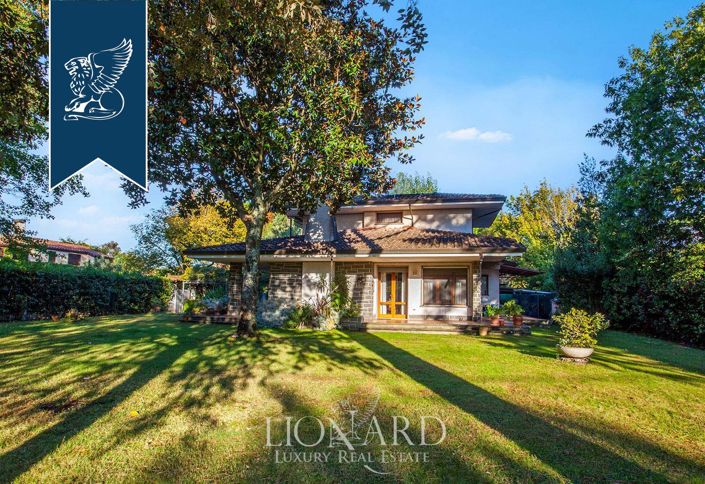 Image No.1-4 Bed Villa for sale