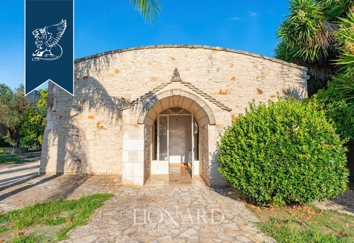 Image No.14-8 Bed Farmhouse for sale