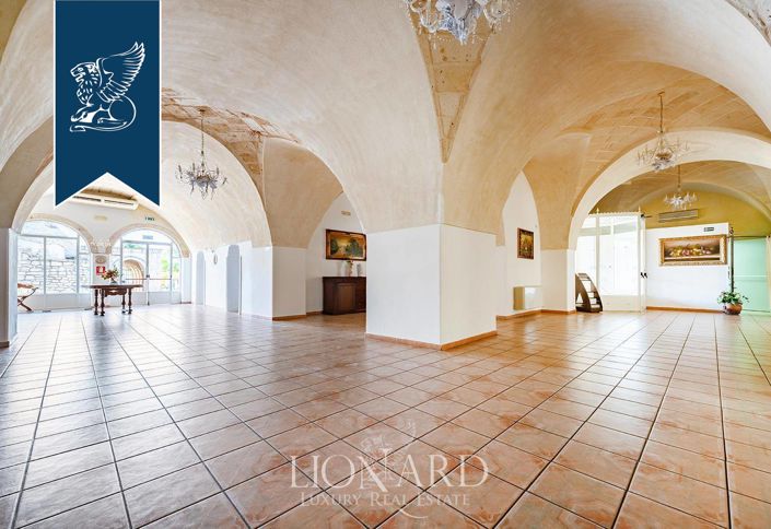 Image No.19-8 Bed Farmhouse for sale