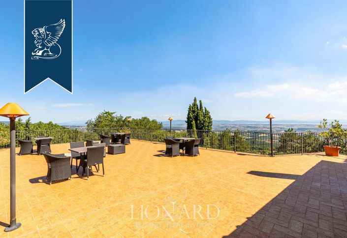 Image No.13-14 Bed Farmhouse for sale