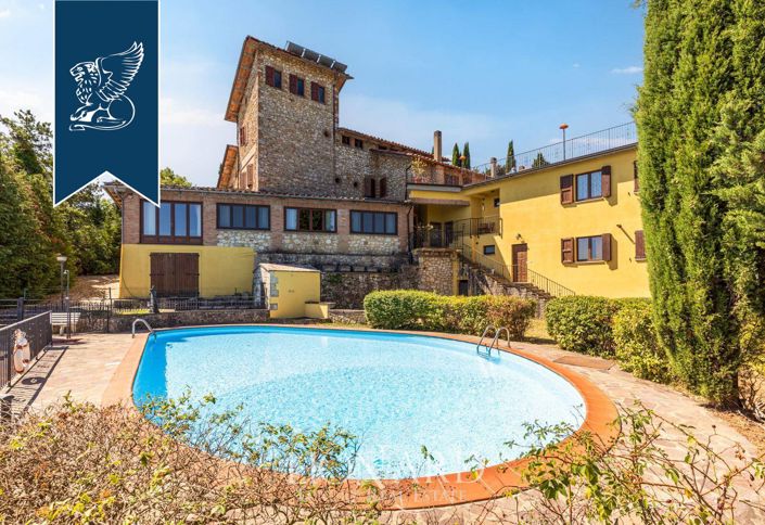 Image No.6-14 Bed Farmhouse for sale