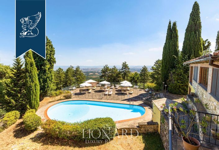 Image No.7-14 Bed Farmhouse for sale